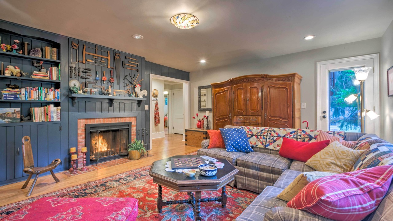 Photo of Livingroom in Laurel Park