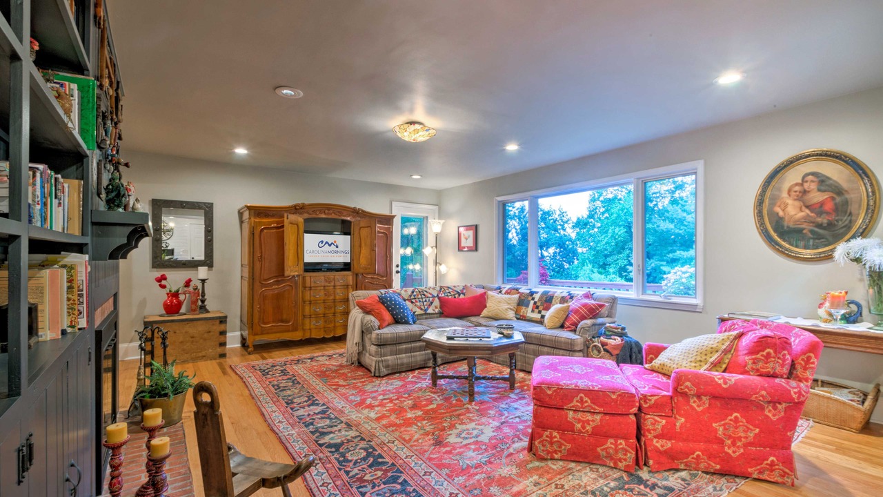 Photo of Livingroom in Laurel Park