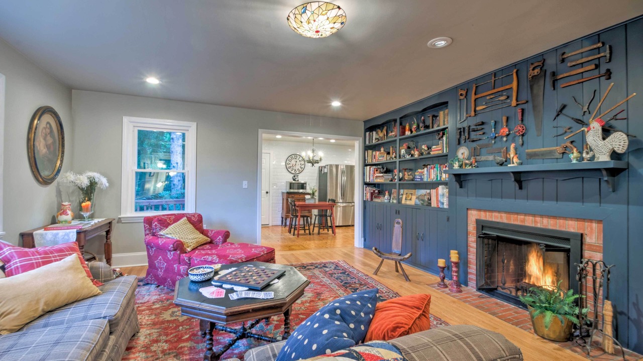 Photo of Livingroom in Laurel Park