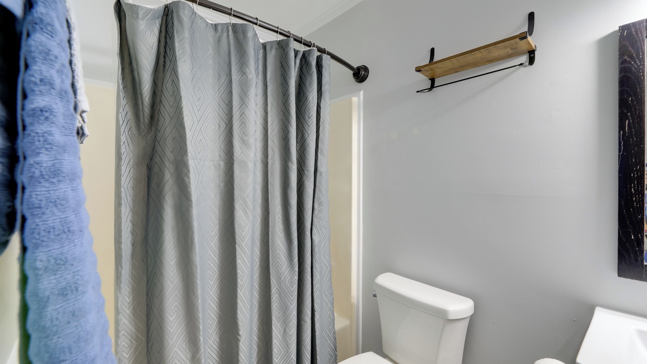 Photo of Bathroom in Piney Green