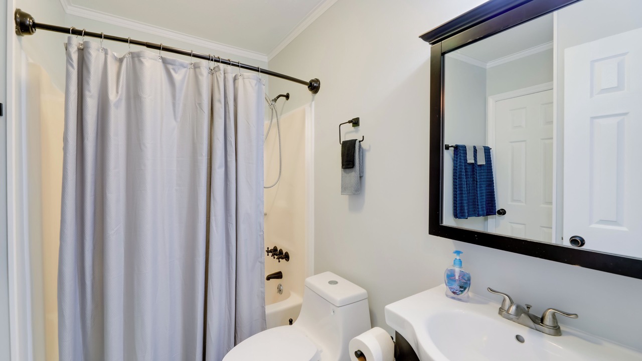 Photo of Bathroom in Piney Green