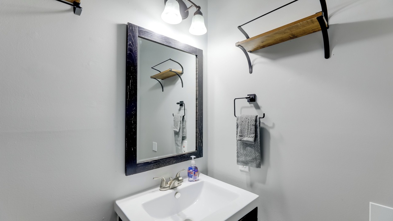 Photo of Bathroom in Piney Green