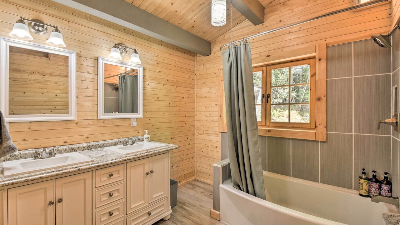 Photo of Bathroom in Otto