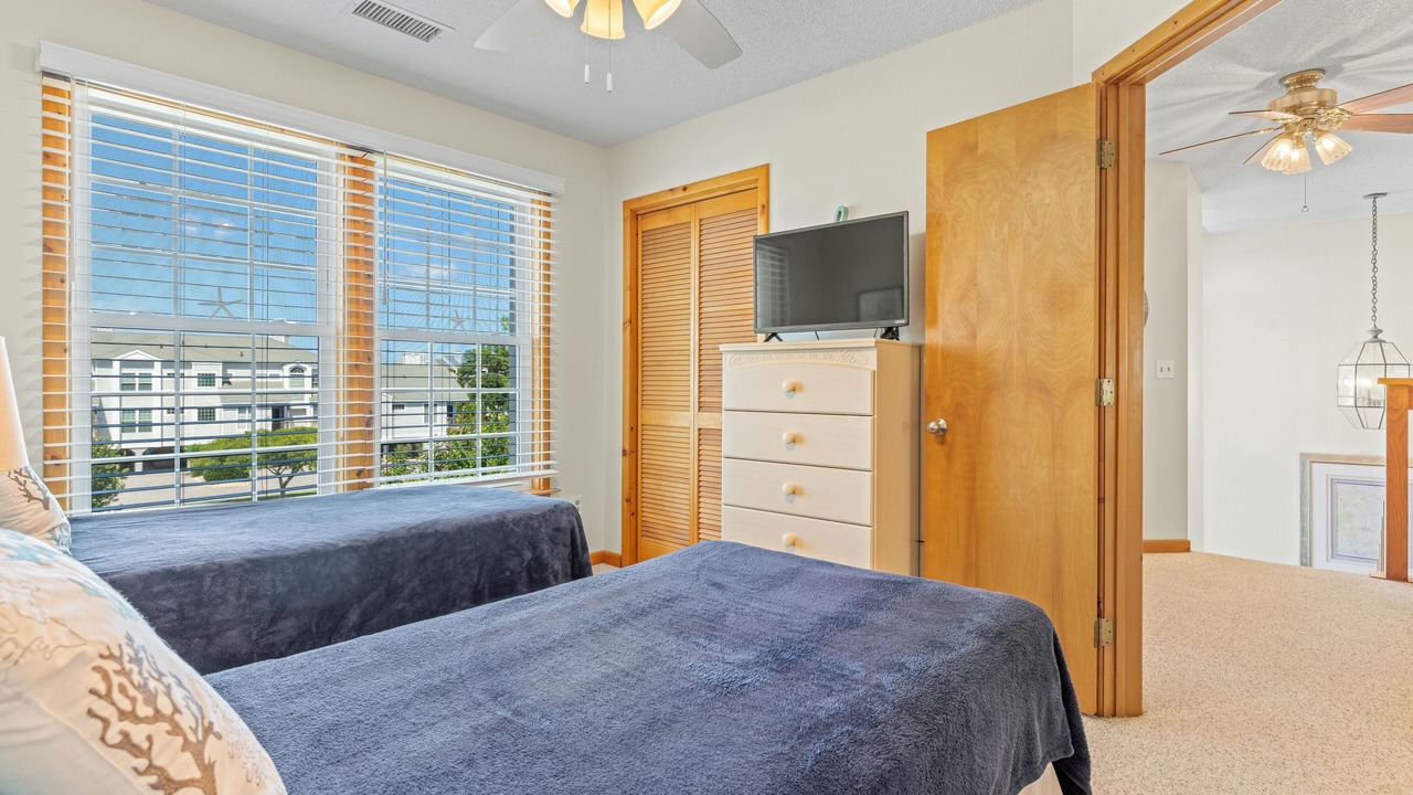 Photo of Bedroom in Manteo