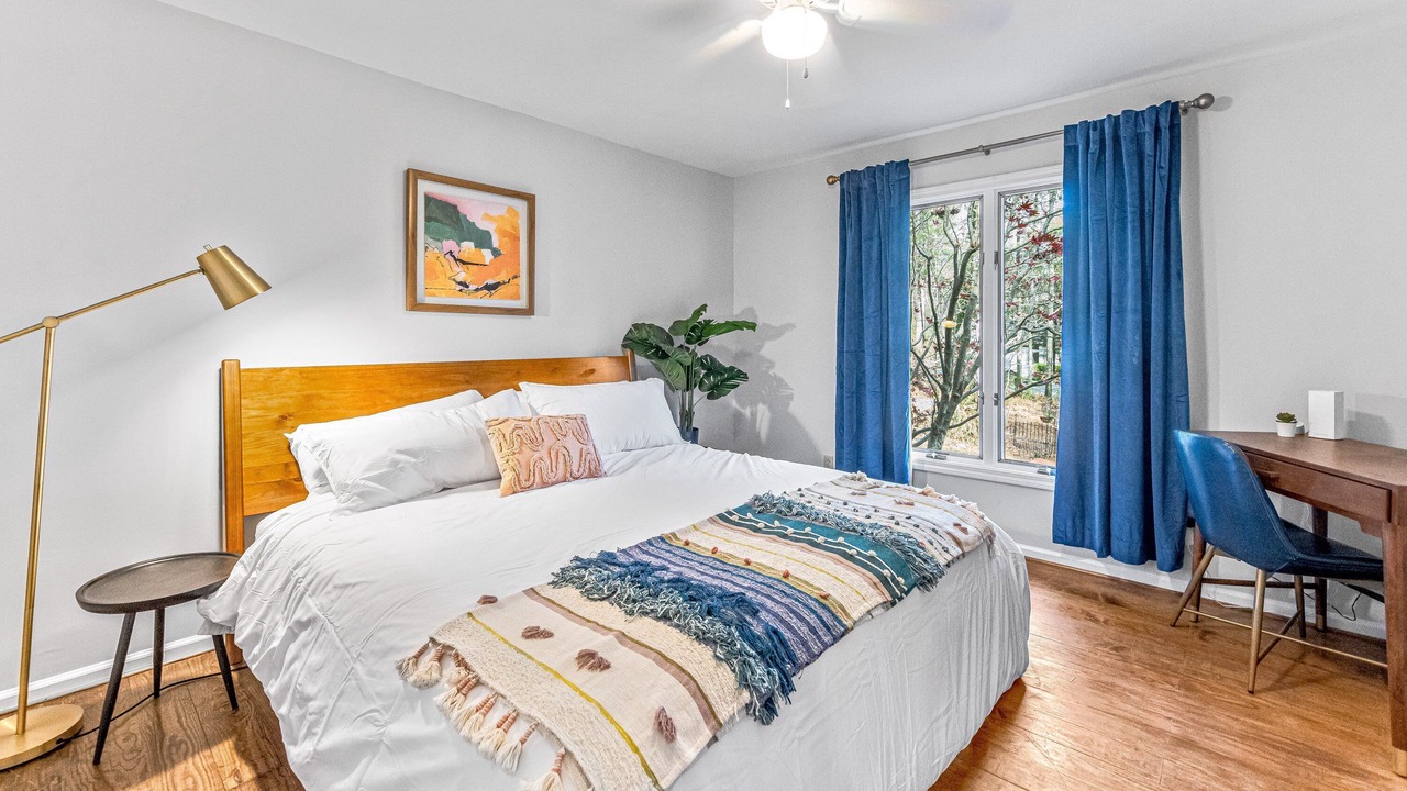 Photo of Bedroom in Hendersonville