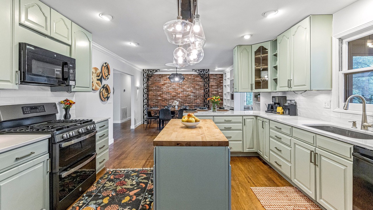 Photo of Kitchen in Hendersonville