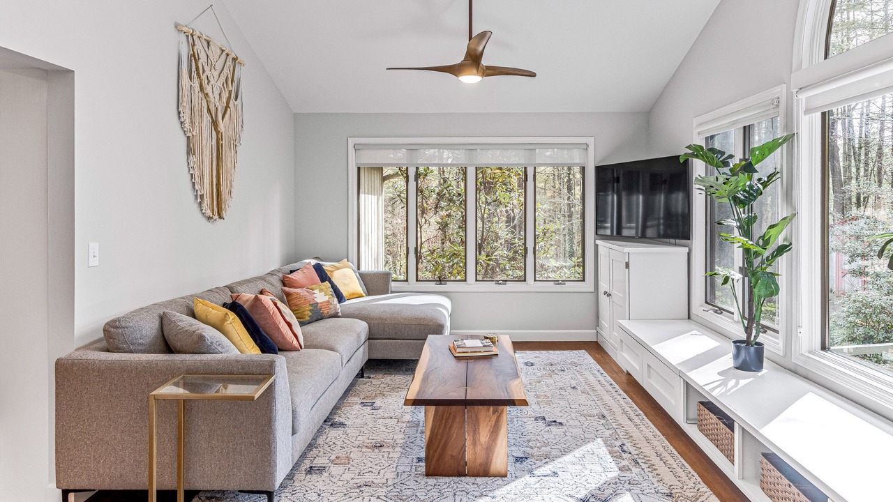 Photo of Bedroom in Hendersonville