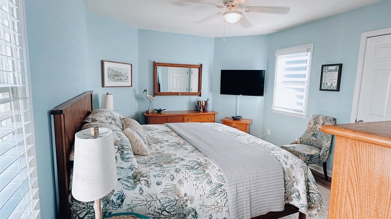 Photo of Bedroom in Village of Stump Sound