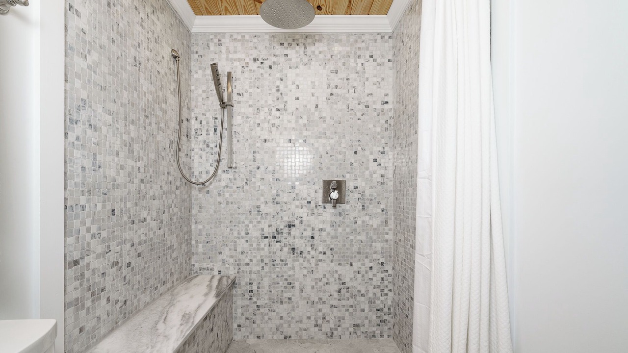 Photo of Bathroom in Pine Knoll Shores