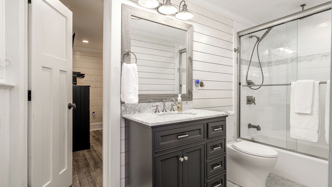 Photo of Bathroom in Pine Knoll Shores