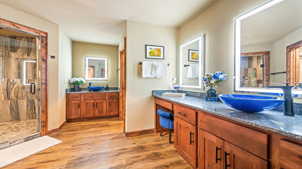 Photo of Bathroom in Maggie Valley
