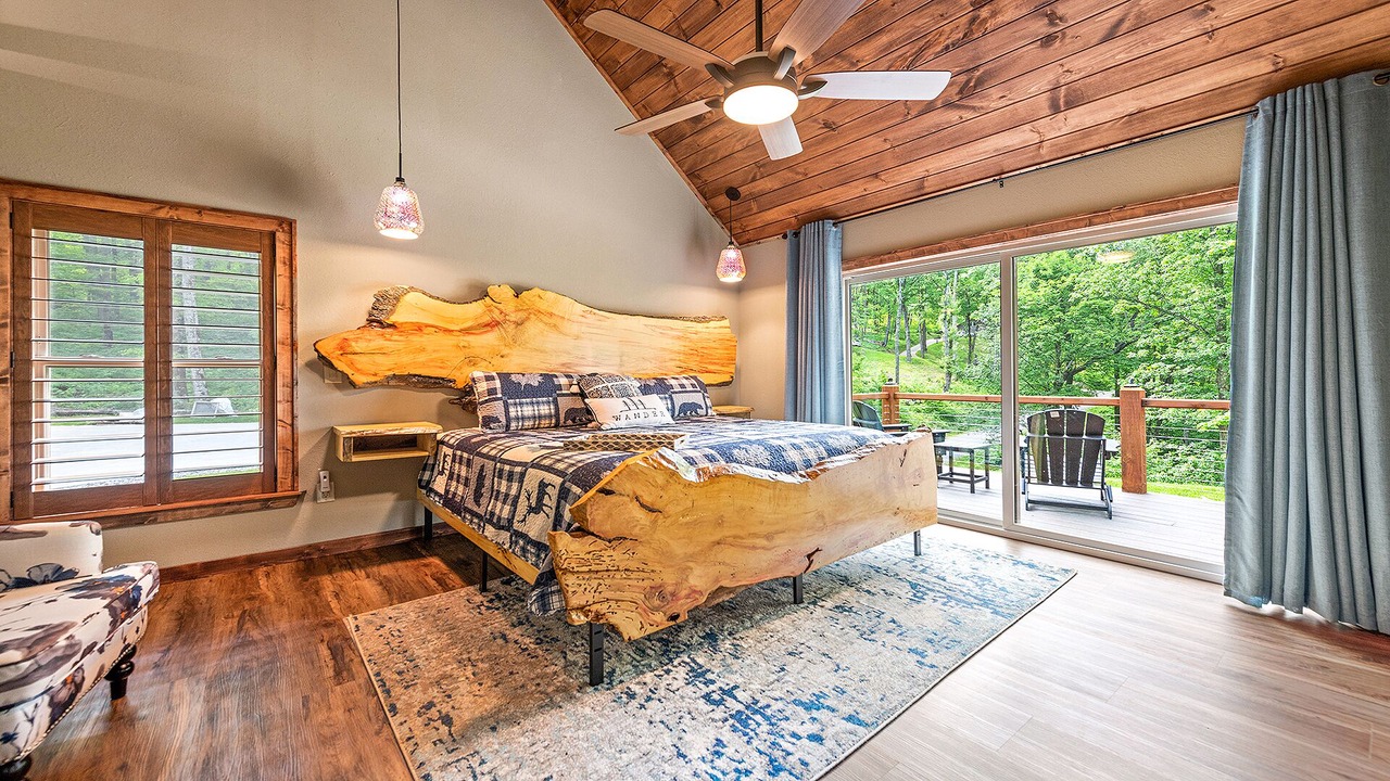 Photo of Bedroom in Maggie Valley