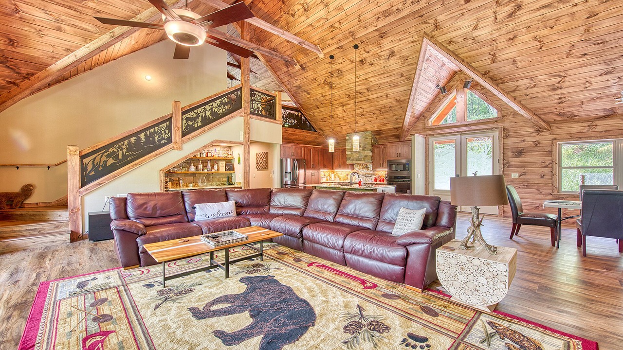 Photo of Livingroom in Maggie Valley