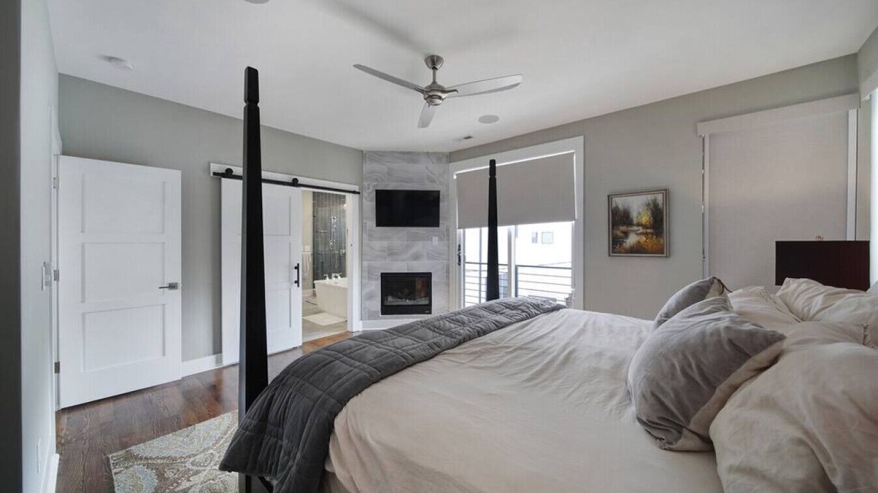 Photo of Livingroom in Third Ward
