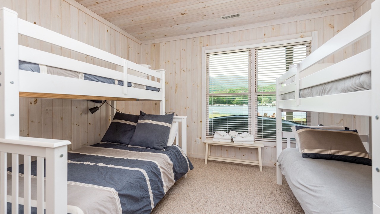 Photo of Bedroom in Lake Lure