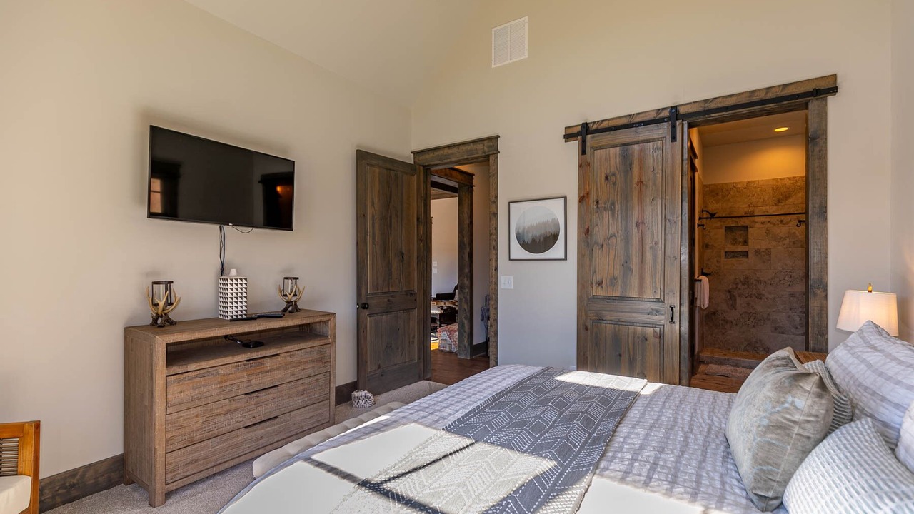 Photo of Bedroom in Mill Ridge