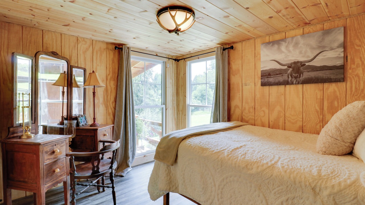 Photo of Bedroom in Warne