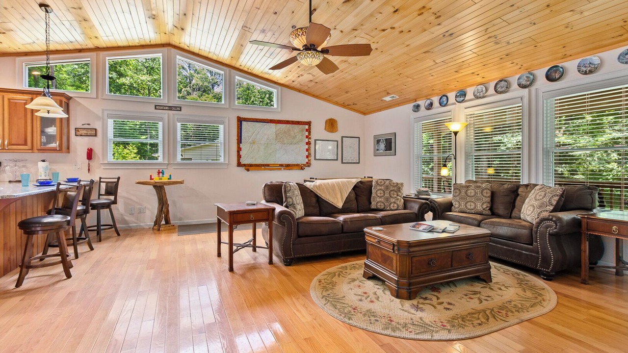 Photo of Livingroom in Murphy
