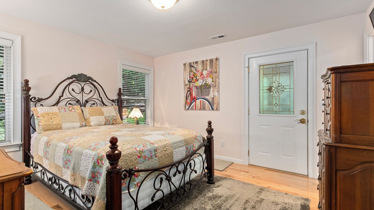 Photo of Bedroom in Murphy