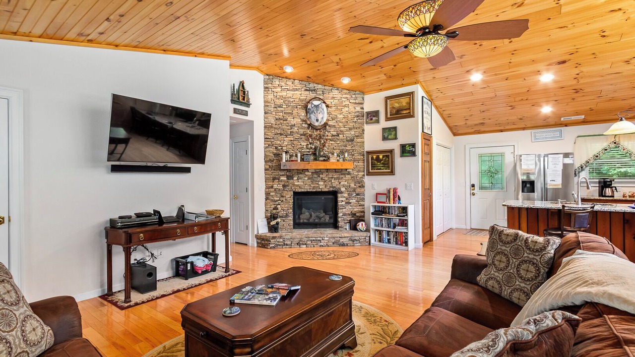 Photo of Livingroom in Murphy