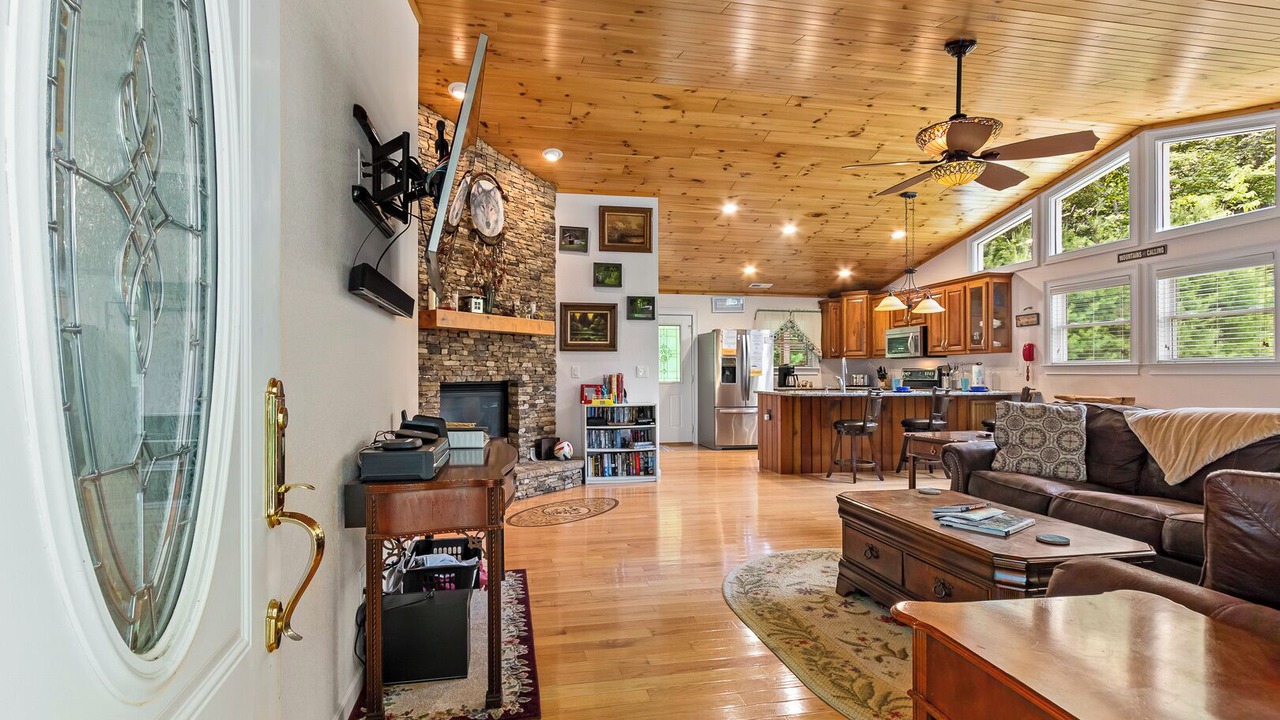 Photo of Livingroom in Murphy