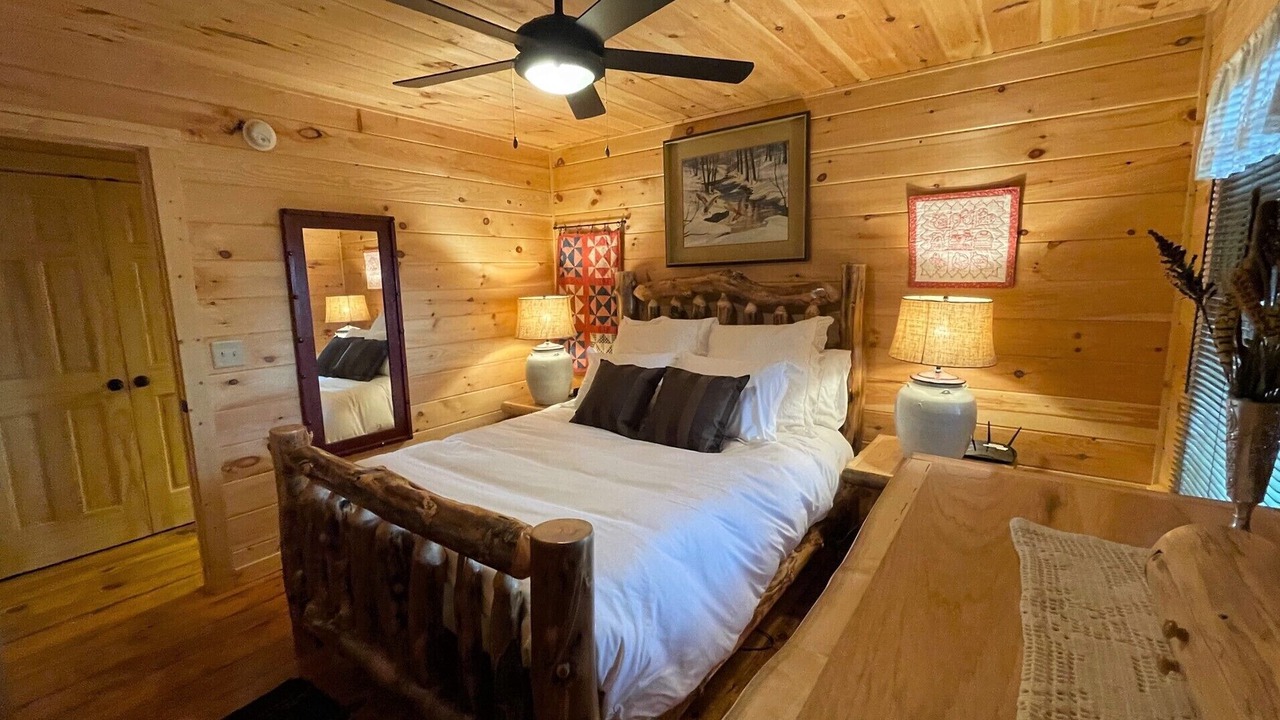 Photo of Bedroom in Indian Rock Springs