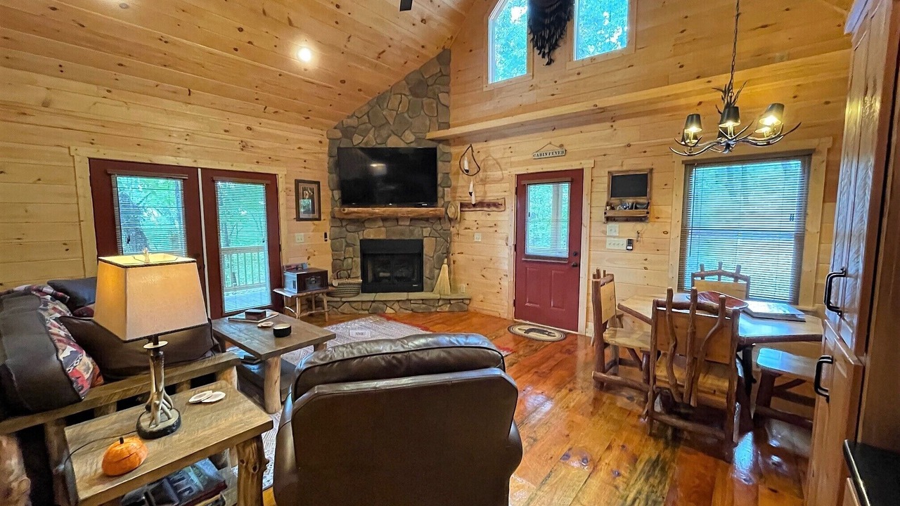 Photo of Livingroom in Indian Rock Springs