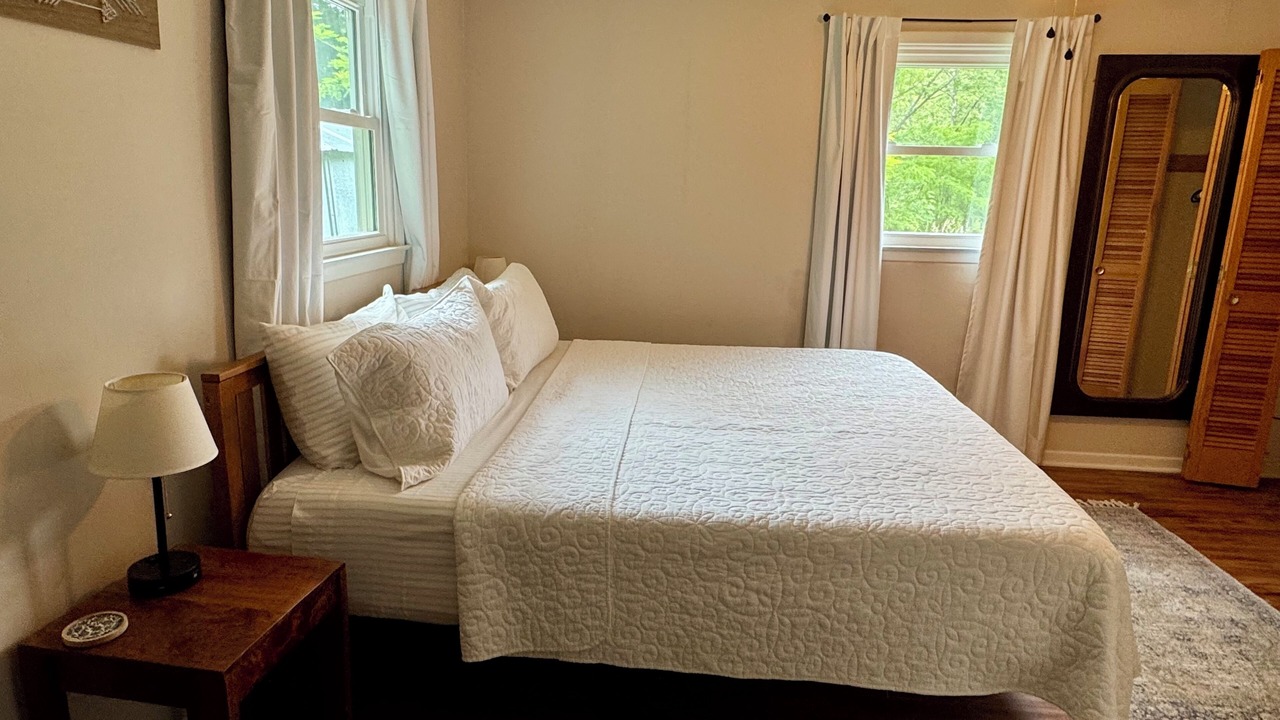 Photo of Bedroom in Burnsville