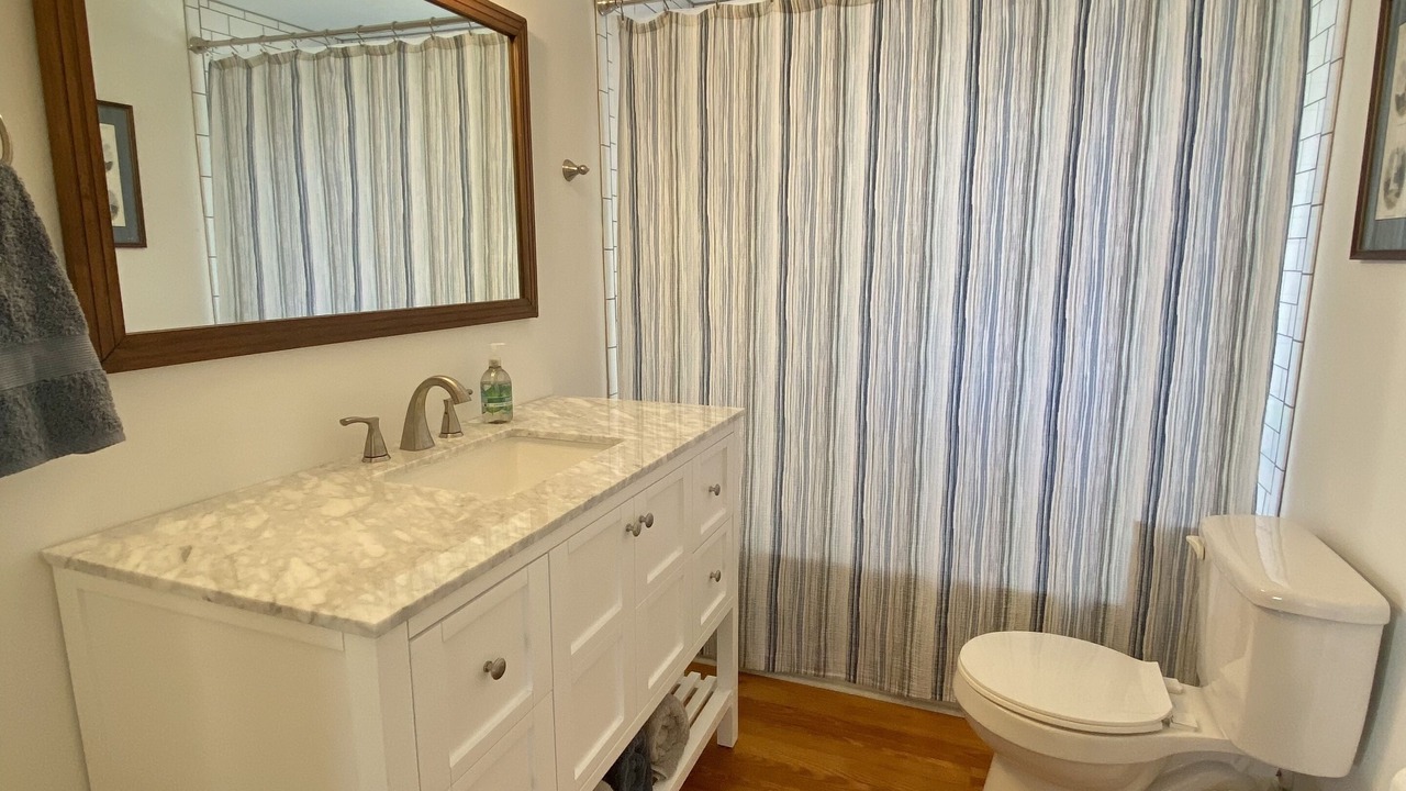 Photo of Bathroom in Harkers Island