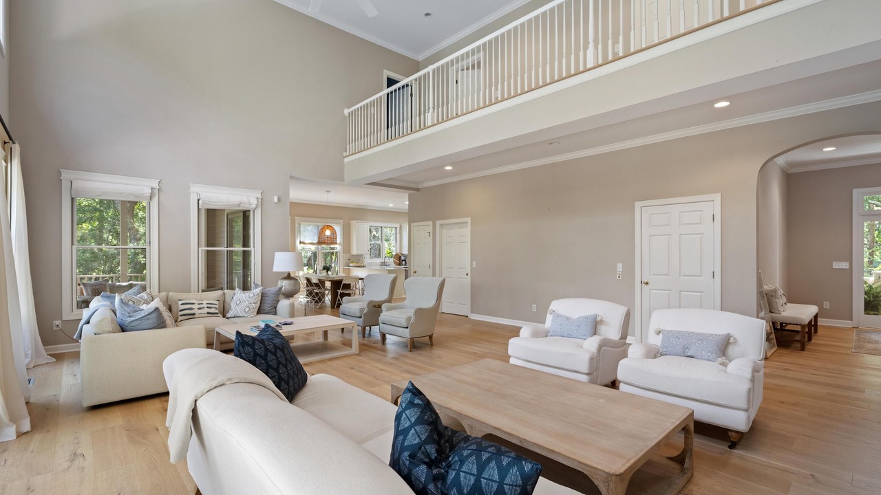 Photo of Livingroom in Vanderhorst Plantation