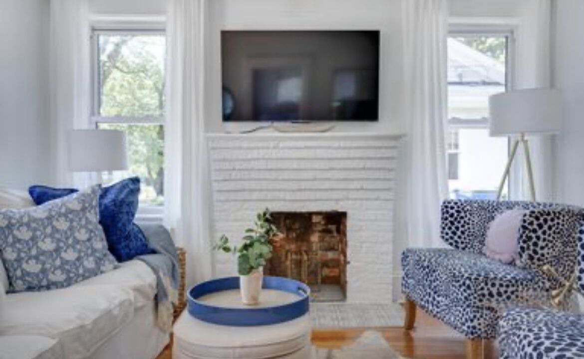 Photo of Livingroom in Southwest Raleigh