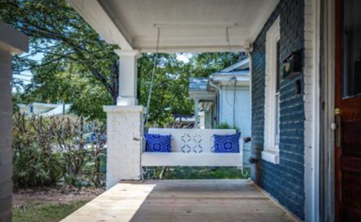 Photo of Patio Balcony in Southwest Raleigh