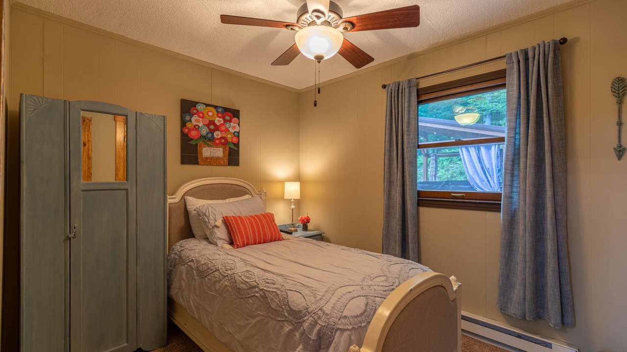 Photo of Bedroom in Charter Hills