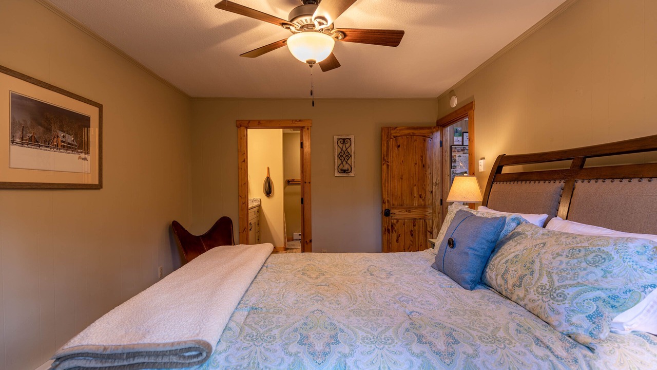 Photo of Bedroom in Charter Hills