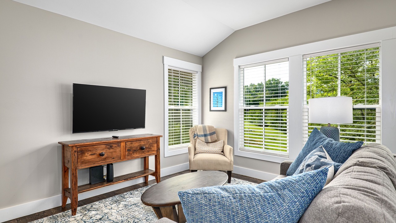 Photo of Livingroom in Weaverville
