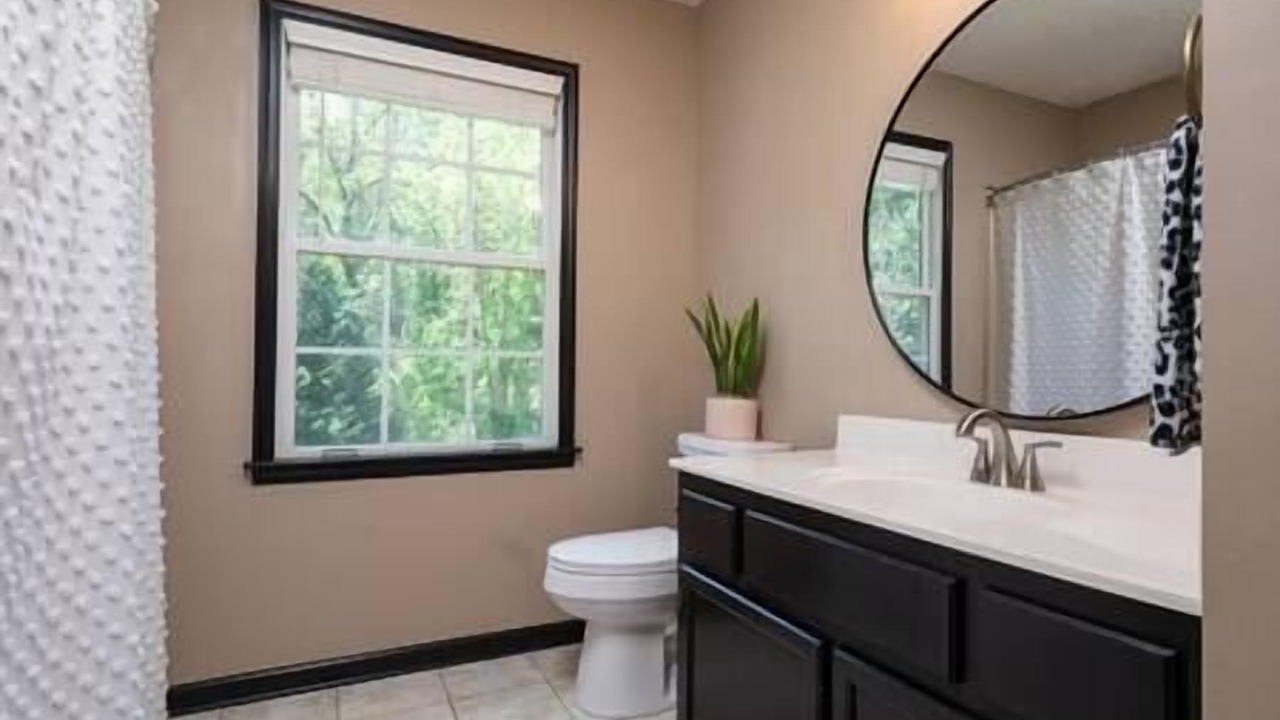 Photo of Bathroom in Oakley