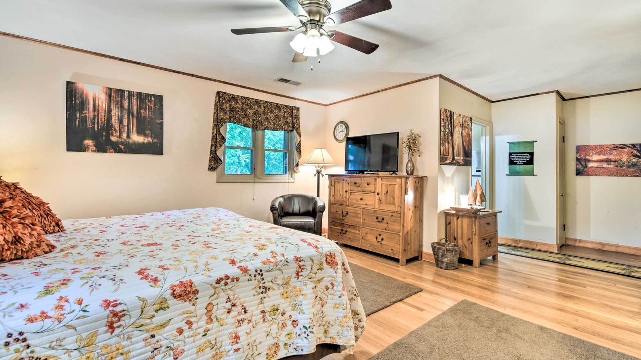 Photo of Bedroom in Maggie Valley