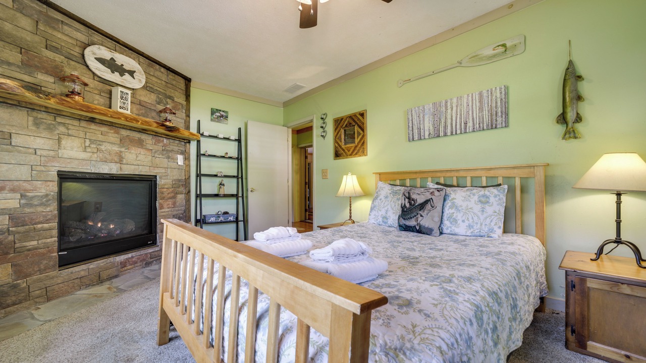 Photo of Bedroom in Maggie Valley