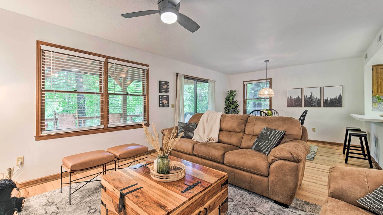 Photo of Livingroom in Waynesville