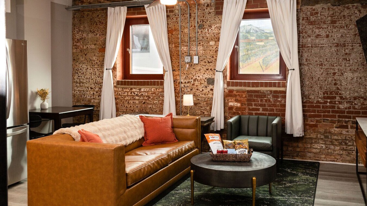 Photo of Livingroom in Jonesville