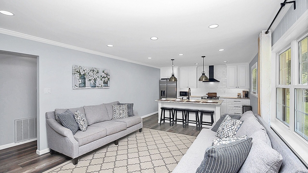 Photo of Livingroom in Matthews