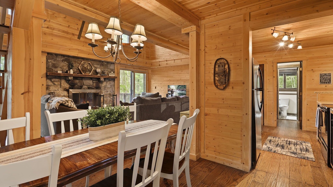 Photo of Livingroom in Beech Mountain