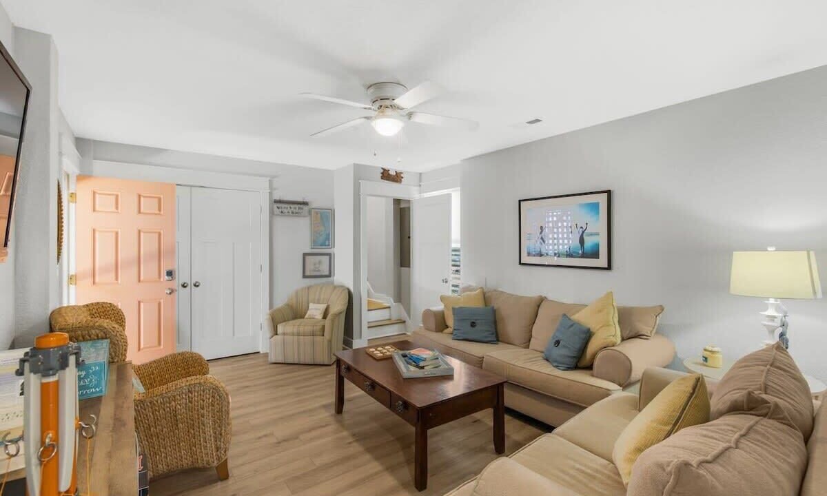 Photo of Livingroom in Kill Devil Hills