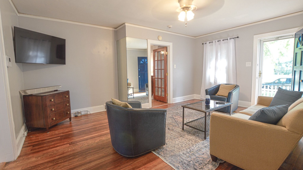 Photo of Livingroom in Winston - Salem