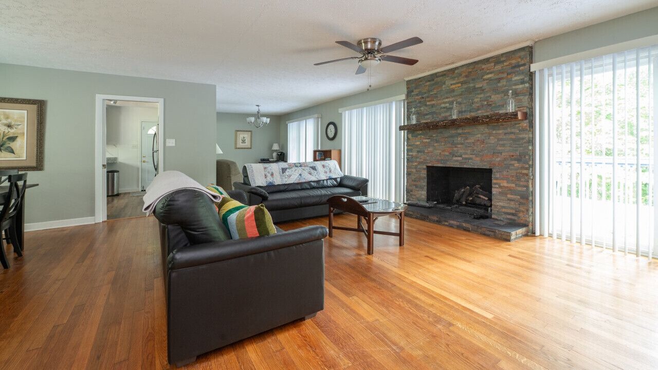 Photo of Livingroom in Winston - Salem