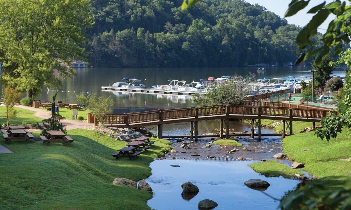 Photo of Outdoor in Lake Lure