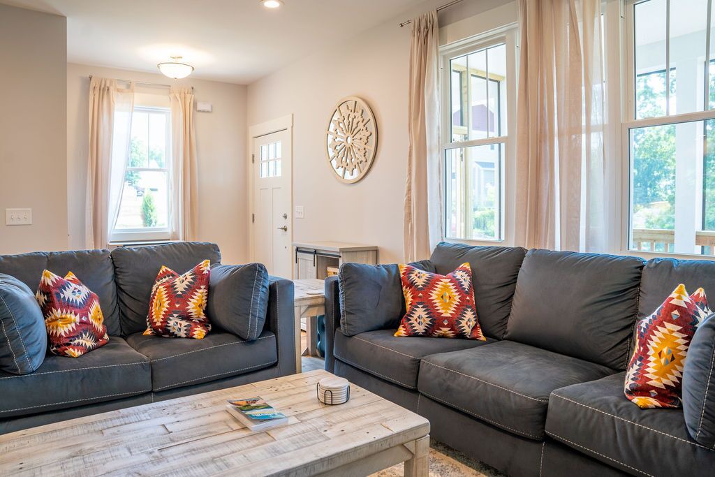Photo of Livingroom in Oakley