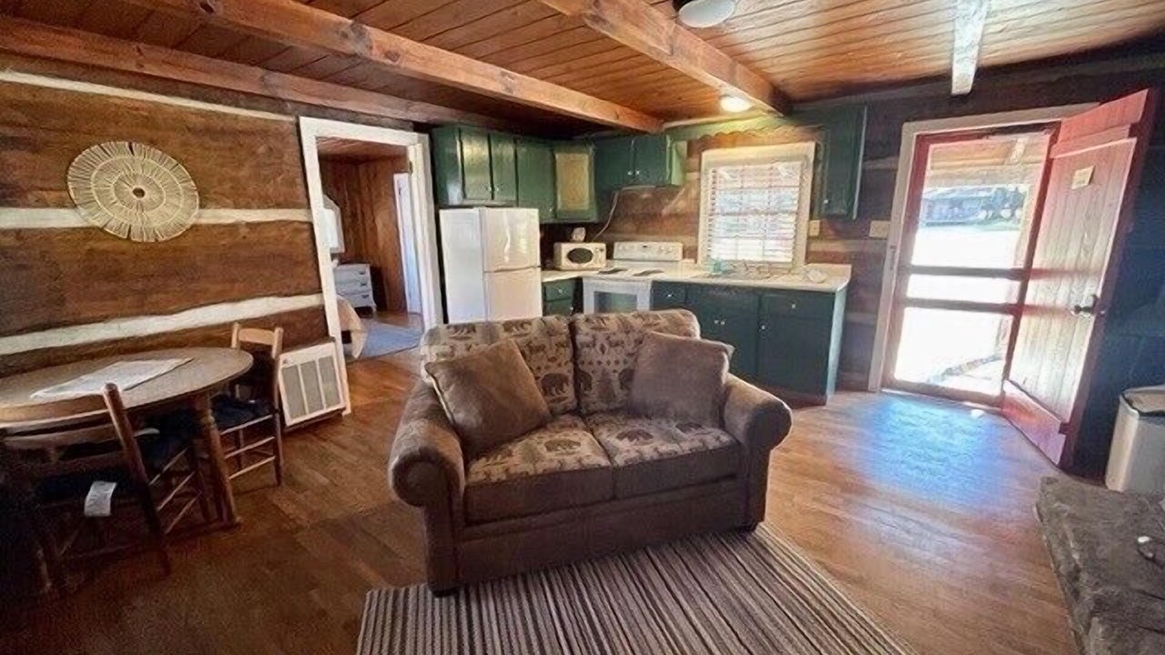 Photo of Livingroom in Valley Creek Run