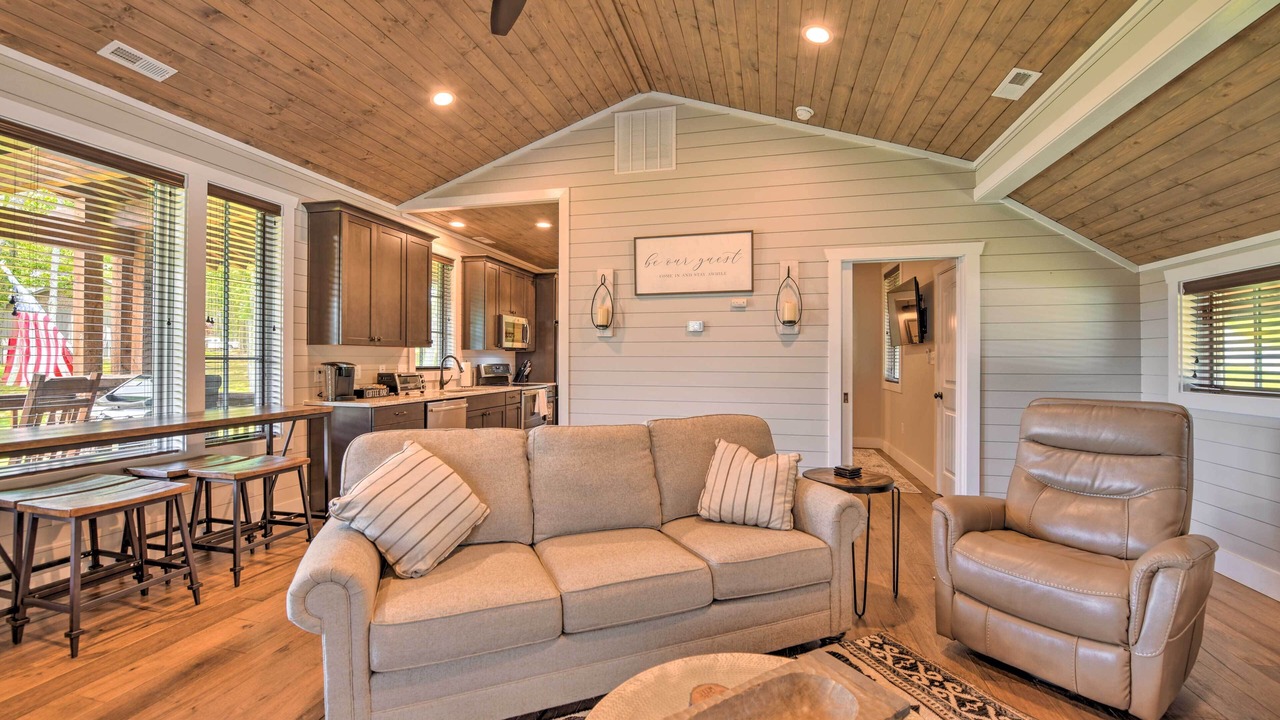 Photo of Livingroom in Glenville