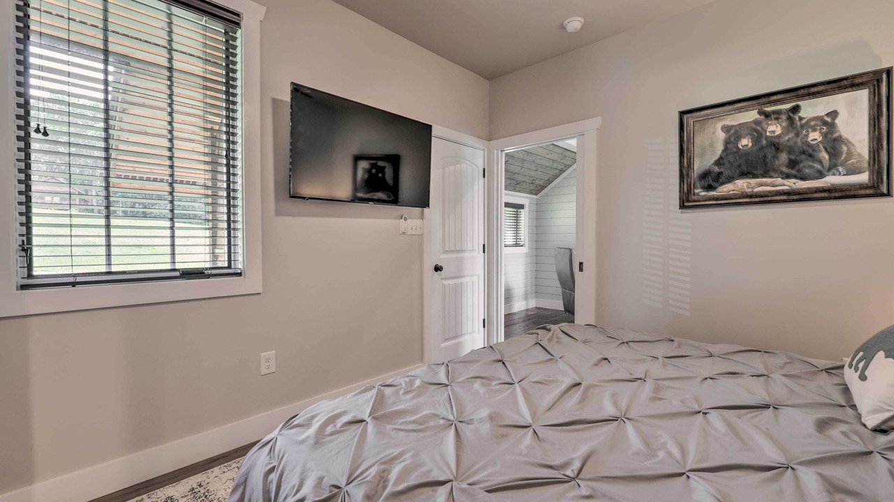 Photo of Bedroom in Glenville